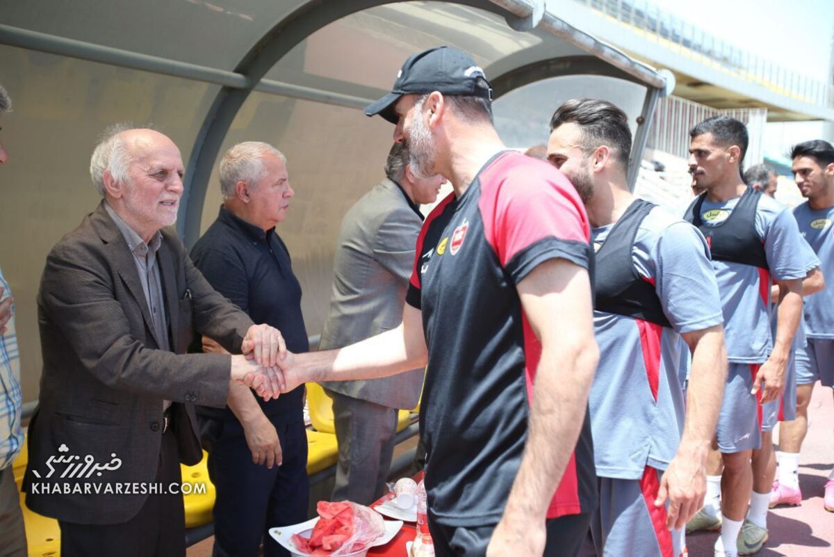 تصاویر| برگزاری تمرین پرسپولیس با حضور بزرگان/ علی پروین به سرخپوشان چه گفت؟