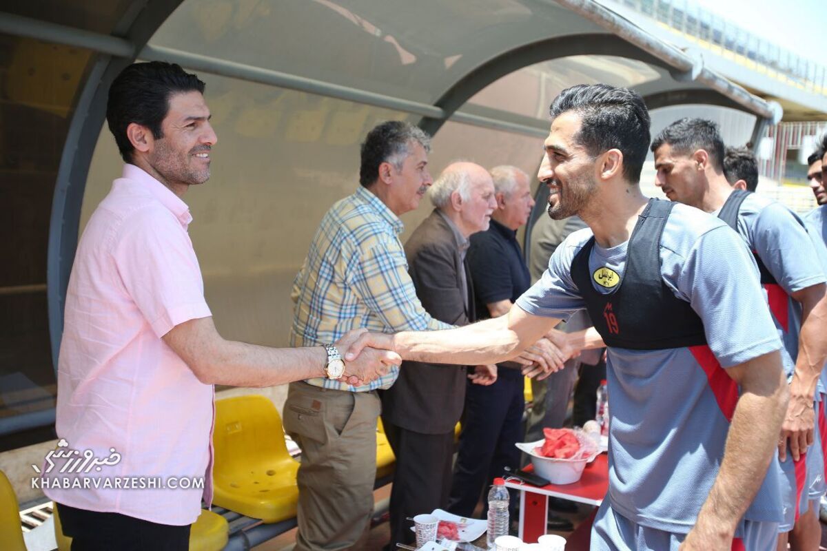 تصاویر| برگزاری تمرین پرسپولیس با حضور بزرگان/ علی پروین به سرخپوشان چه گفت؟