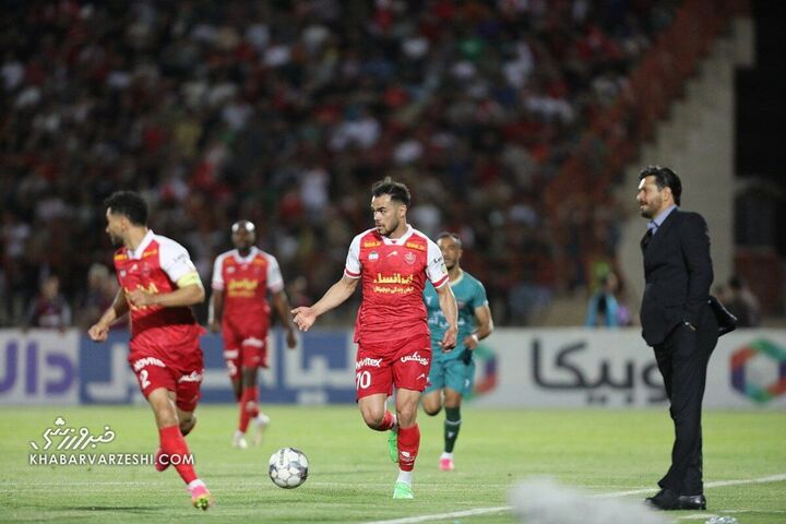 اوستون اورونوف؛ شمس آذر - پرسپولیس