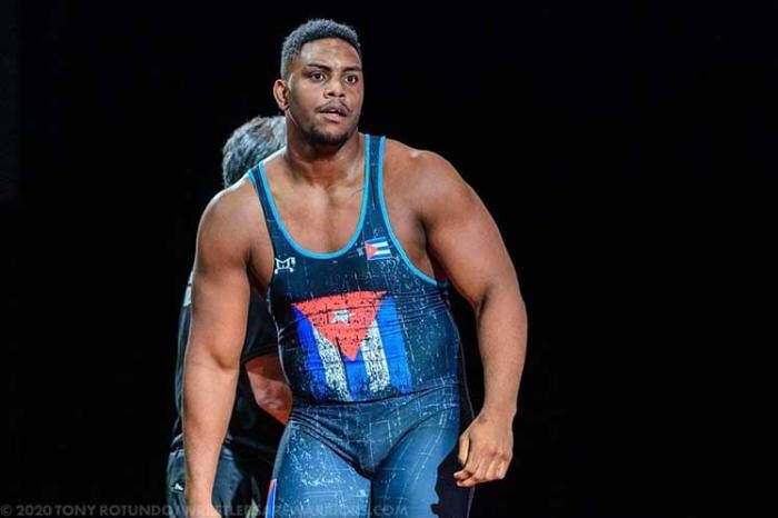 شوک یک کشتیگیر به تیم ملی؛ ترک اردو به قصد پناهندگی شوک یک کشتیگیر به تیم ملی؛ ترک اردو به قصد پناهندگی