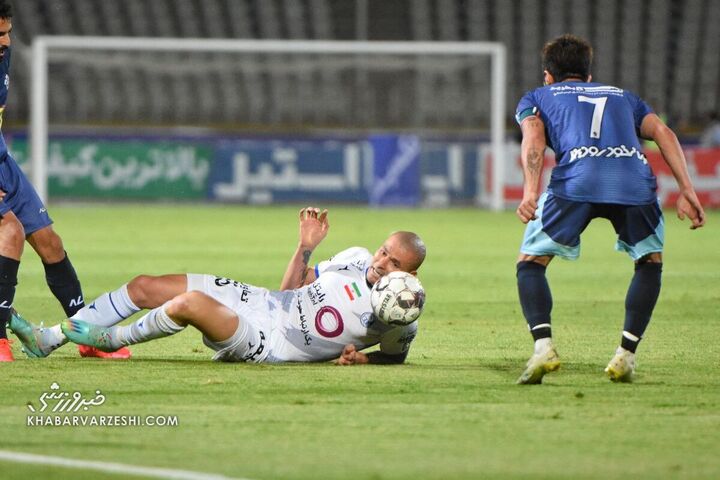 رافائل سیلوا؛ پیکان - استقلال