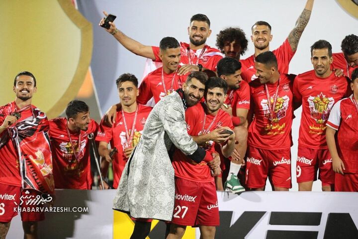 محمدمهدی احمدی؛ جشن قهرمانی پرسپولیس در لیگ برتر ایران 1403-1402