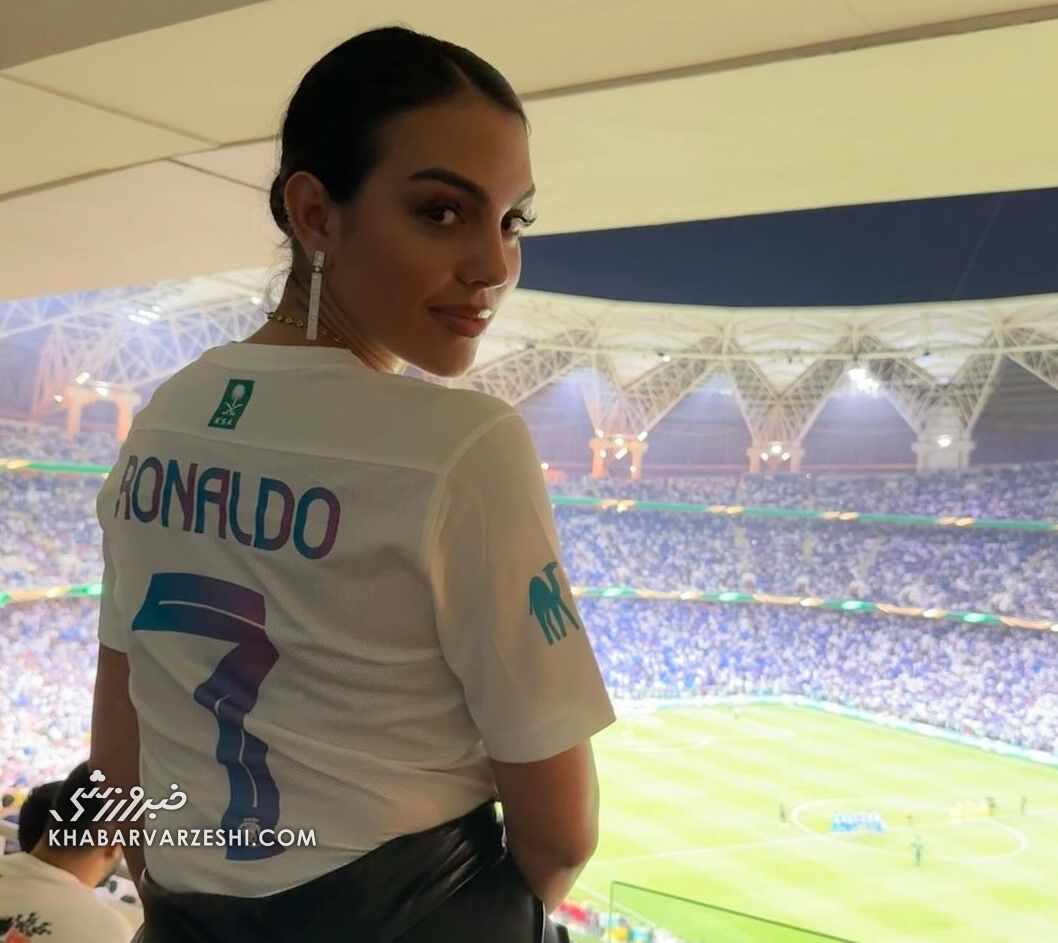 عکس| غافلگیری جورجینا در شب ناکامی رونالدو/ همسر کریس انتظارش را نداشت! عکس| غافلگیری جورجینا در شب ناکامی رونالدو/ همسر کریس انتظارش را نداشت!