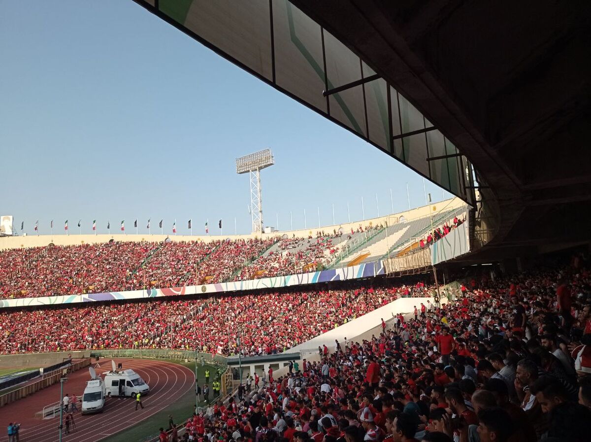 عکس| آزادی در تسخیر هواداران پرسپولیس/ سرخها کیپ تا کیپ نشستند!