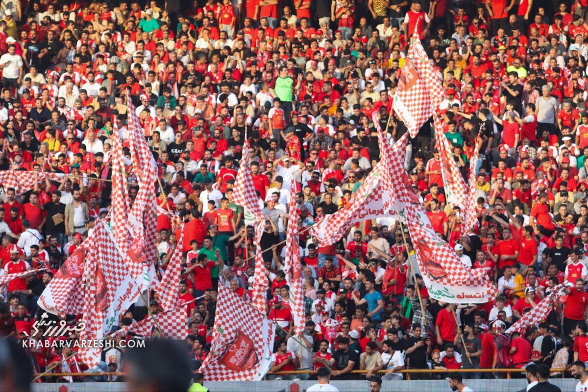 ادامه نارضایتی هواداران از نقل و انتقالات پرسپولیس ادامه نارضایتی هواداران از نقل و انتقالات پرسپولیس