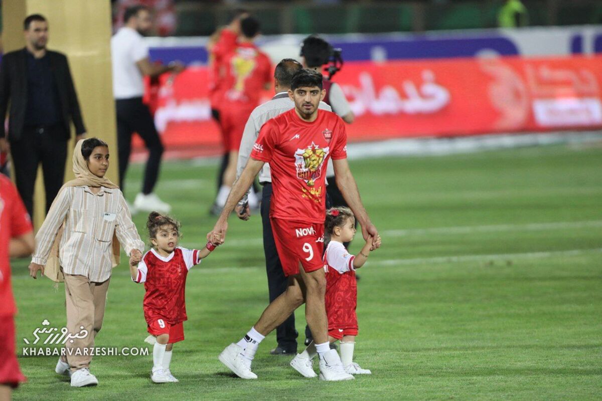 پیشنهاد ۱۰۰ میلیاردی برای ستاره پرسپولیس/ بعد از بیرانوند دومین پرسپولیسی هم جدا میشود؟ پیشنهاد ۱۰۰ میلیاردی برای ستاره پرسپولیس/ بعد از بیرانوند دومین پرسپولیسی هم جدا میشود؟