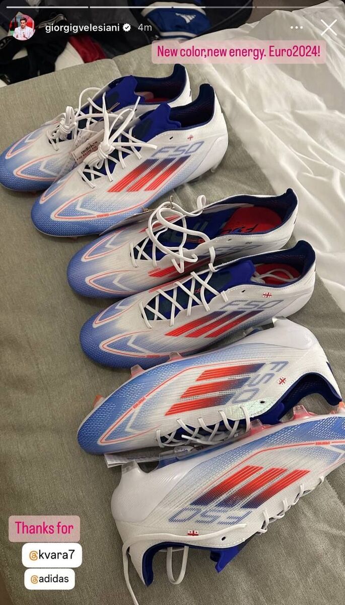 عکس| هدیه ویژه ستاره سریآ ایتالیا به گلزن قهرمانی پرسپولیس