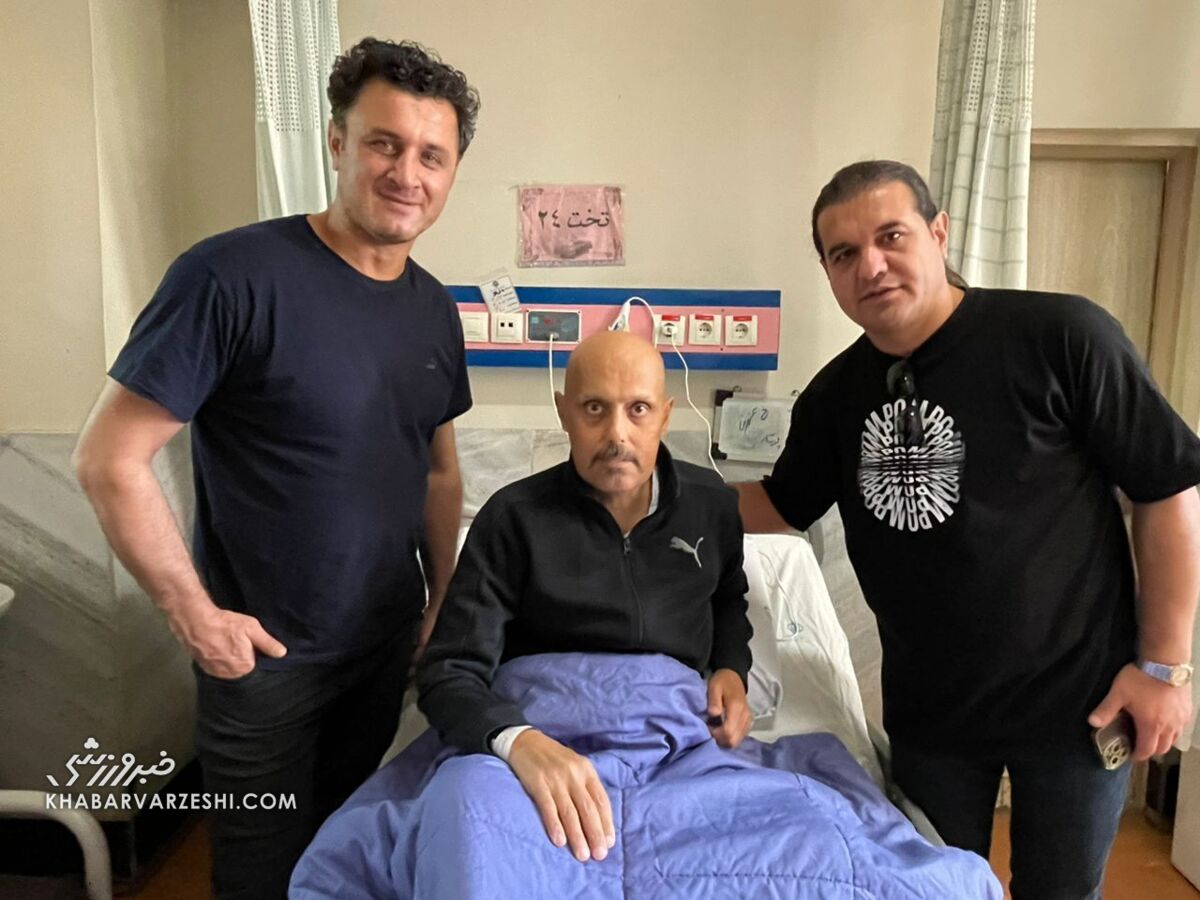 عیادت مدیران و بازیکنان قدیمی استقلال از علی چینی +تصاویر