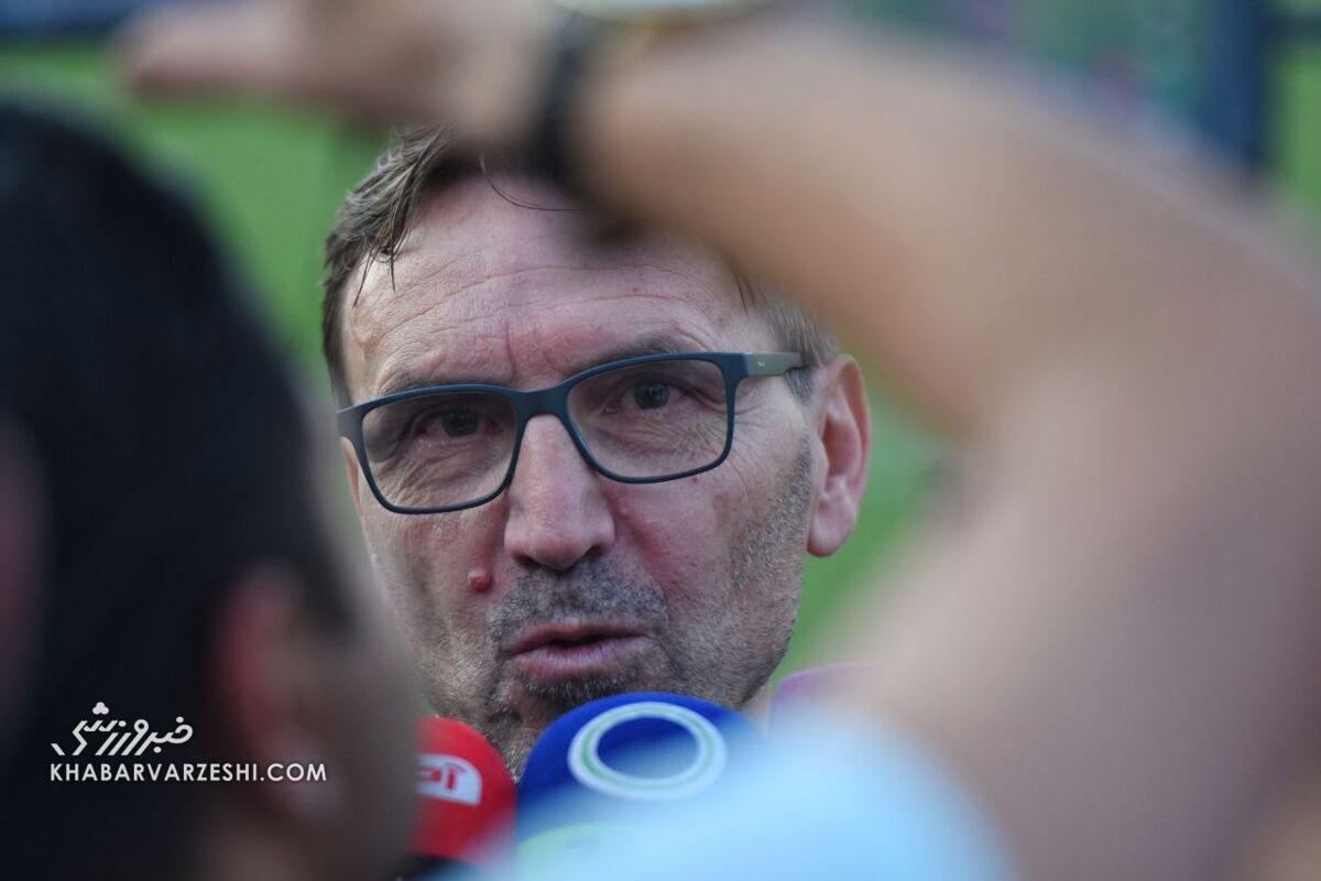 تصاویر| کتک خوردن یک بازیکن در تمرین تیم ملی فوتبال/ طارمی پیشنهاد داد؛ قلعهنویی شاکی شد