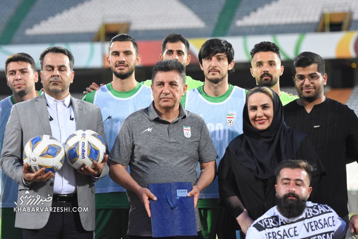 تصاویر| کتک خوردن یک بازیکن در تمرین تیم ملی فوتبال/ طارمی پیشنهاد داد؛ قلعهنویی شاکی شد