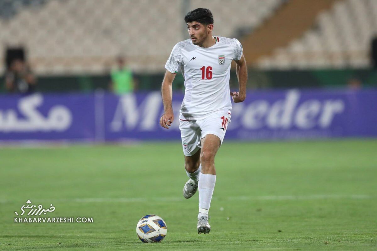 ستاره پرسپولیس رسماً به تراکتور پیوست/ بمب نقل و انتقالات در تبریز منفجر شد +عکس ستاره پرسپولیس رسماً به تراکتور پیوست/ بمب نقل و انتقالات در تبریز منفجر شد +عکس