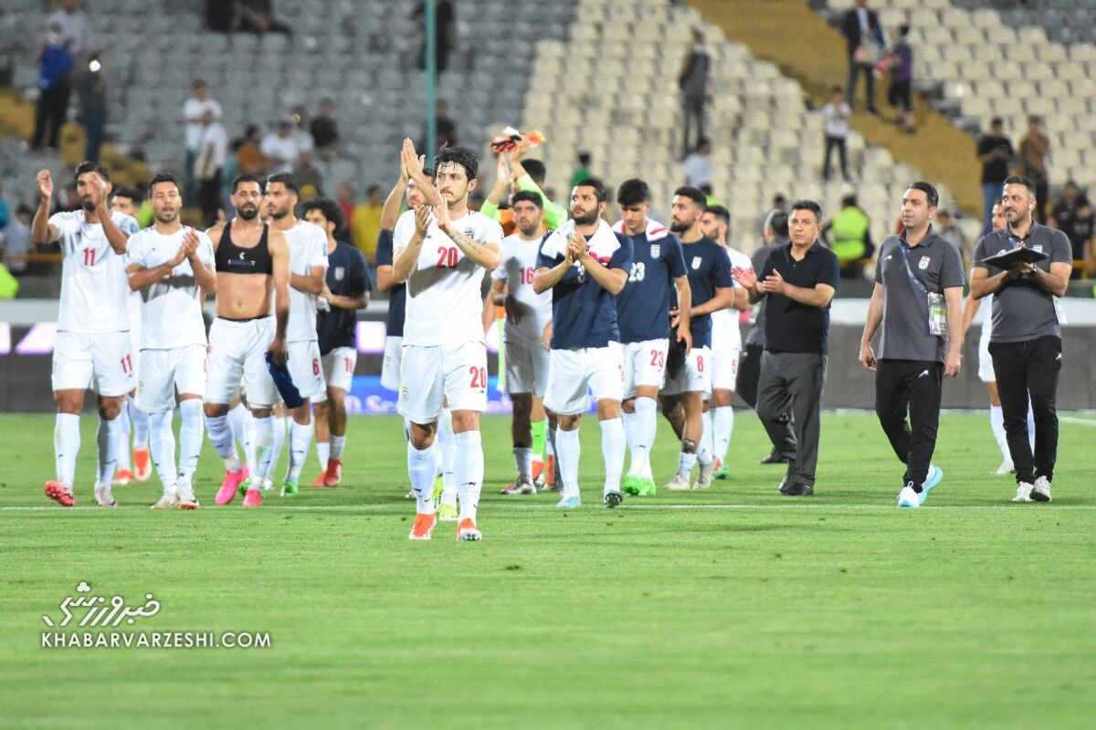 ژنرال چه حرف های تازه ای بر زبان می آورد/ یعنی تا دیروز مردم برای تشویق تیم ملی به ورزشگاه آزادی نمی رفتند؟/ حتما عقل ما نمی رسد که خوشحال نیستیم!