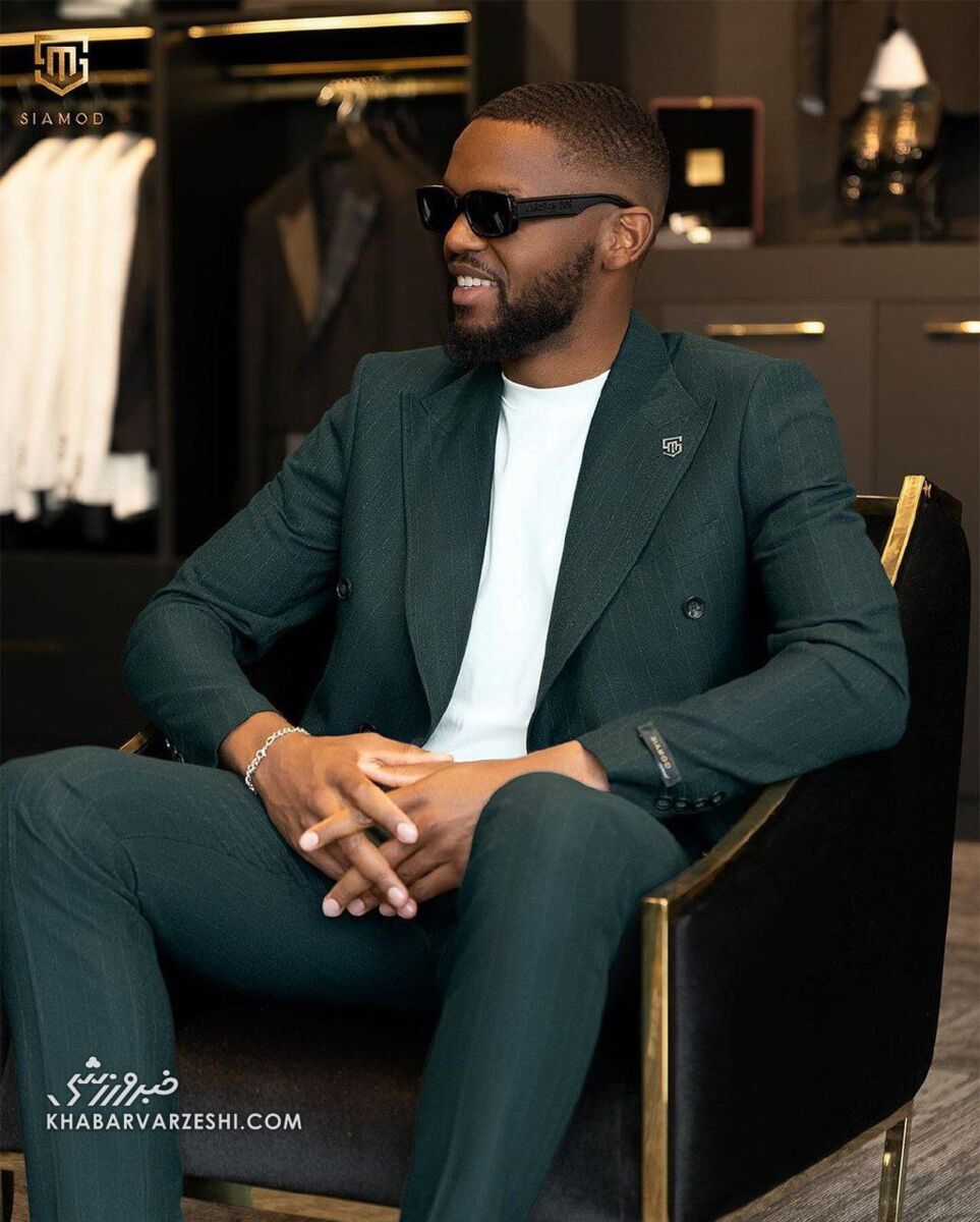 تیپ کت و شلواری کوین یامگا