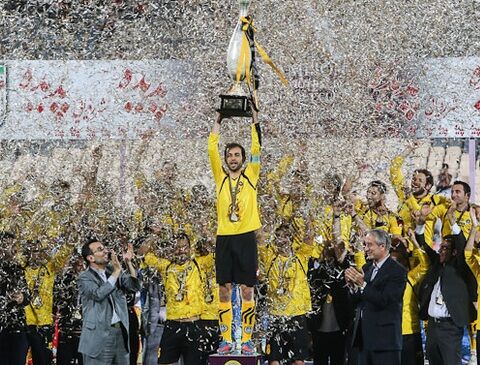 سد بزرگی به نام اسطوره/ ۹ سال بدون جام برابر مردی که ۹ جام گرفت سد بزرگی به نام اسطوره/ ۹ سال بدون جام برابر مردی که ۹ جام گرفت