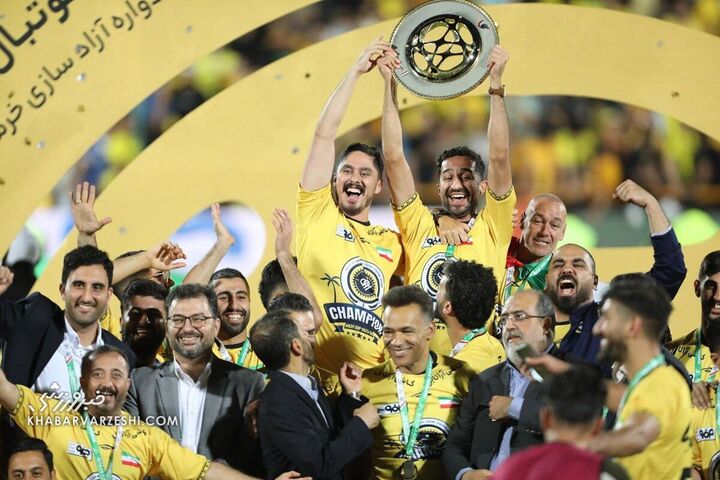 جشن قهرمانی سپاهان در جام حذفی ایران 1403-1402