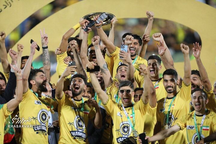 جشن قهرمانی سپاهان در جام حذفی ایران 1403-1402