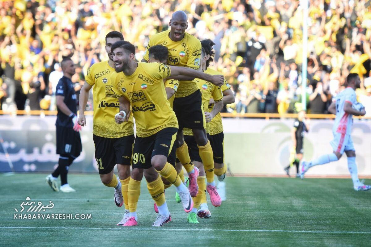 عکس| فریم به فریم با جشن چهارمین دبل
مغانلو/ پرواز شهریار در آزادی