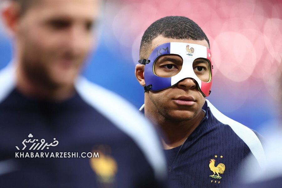 عکس| رونمایی از طرح جالب نقاب امباپه/ پنجمین لاکپشت نینجا در تمرین فرانسه!