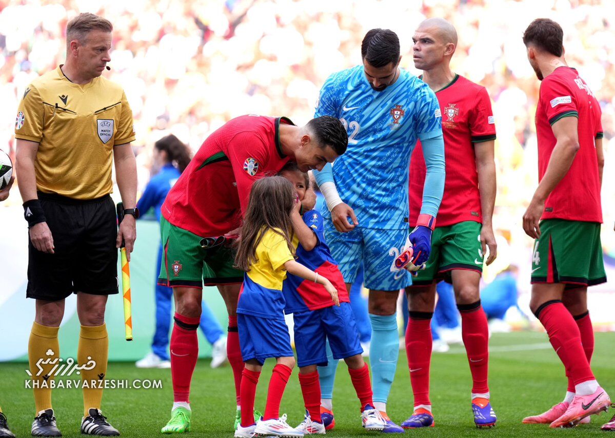 عکس| کریستیانو رونالدو دل این دختر بامزه را برد