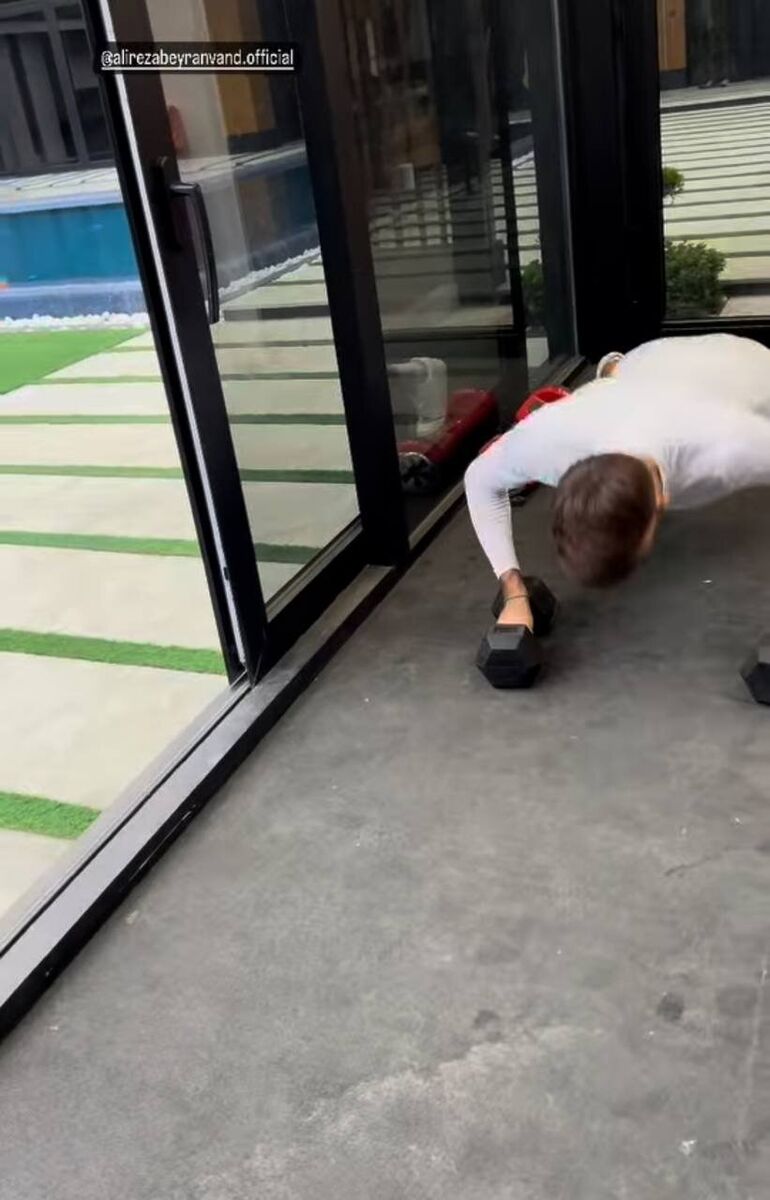 بیرانوند وسط حاشیههای جنجالی اینجاست/ محل اختفای گلر پرسپولیس لو رفت! +عکس