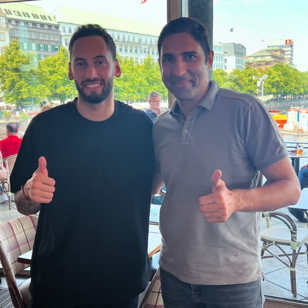 عکس| دیدار وحید هاشمیان با کاپیتان تیم ملی ترکیه در آلمان