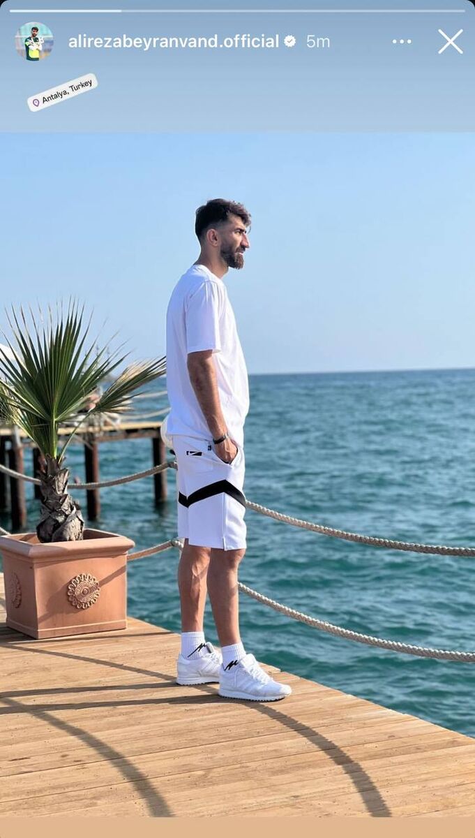 چهره جنجالی نقل و انتقالات در ترکیه رویت شد/ عکس از سواحل آنتالیا