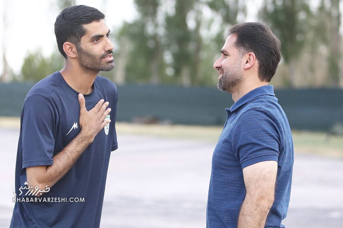 عکس| ملاقات حاجی پرسپولیسیها با سرمربی جدید لیگ یکی