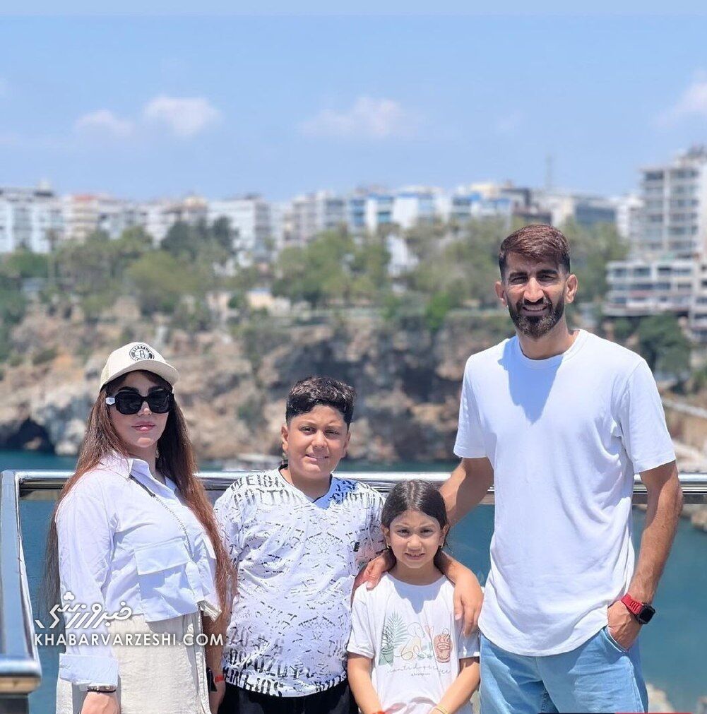 عکس عکسی جدید از تعطیلات خانوادگی بیرانوند و همسرش در ترکیه