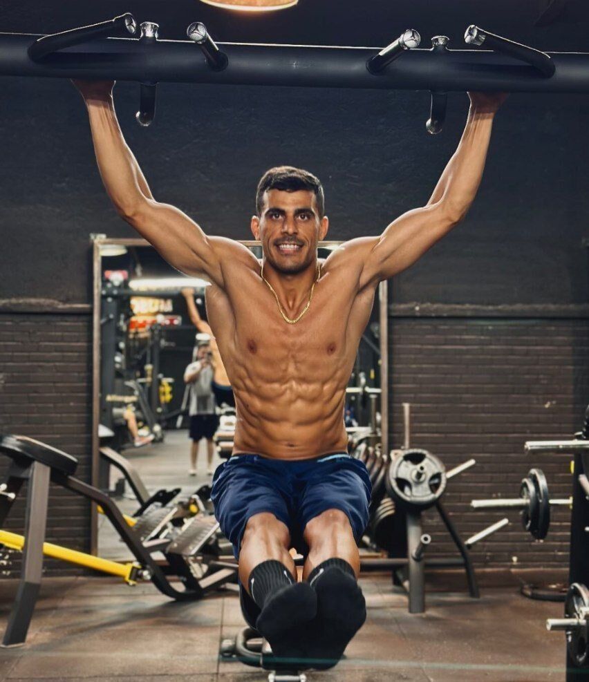 عکس| نمایش سیکسپک توسط مدافع پرسپولیس!