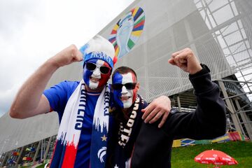 ویدیو| شعار آبی‌ها و ایسلندی قرمزها؛ شور حال خاص قبل از بازی بزرگ!