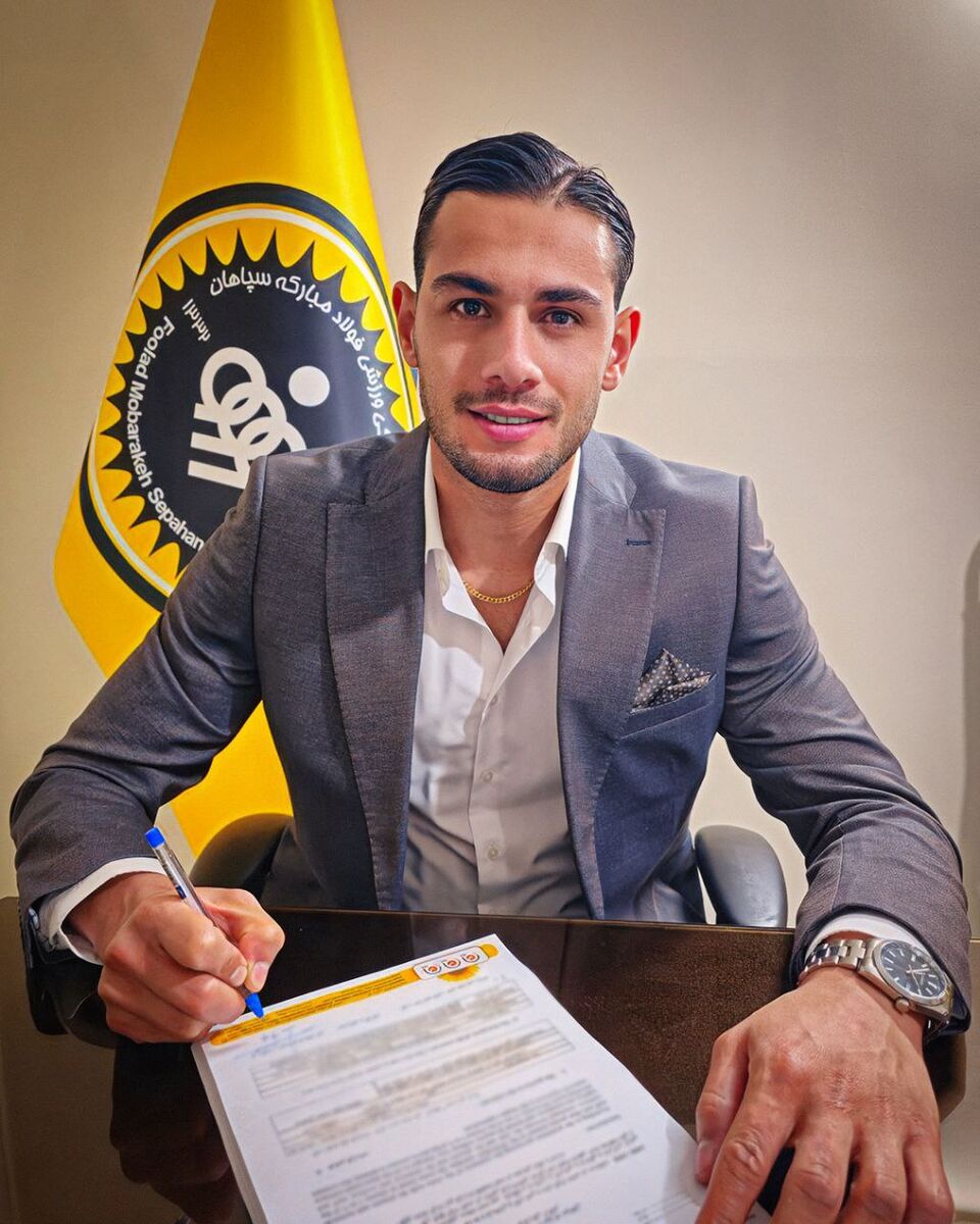 جانشین دروازهبان تیم ملی رسماً با سپاهان بست