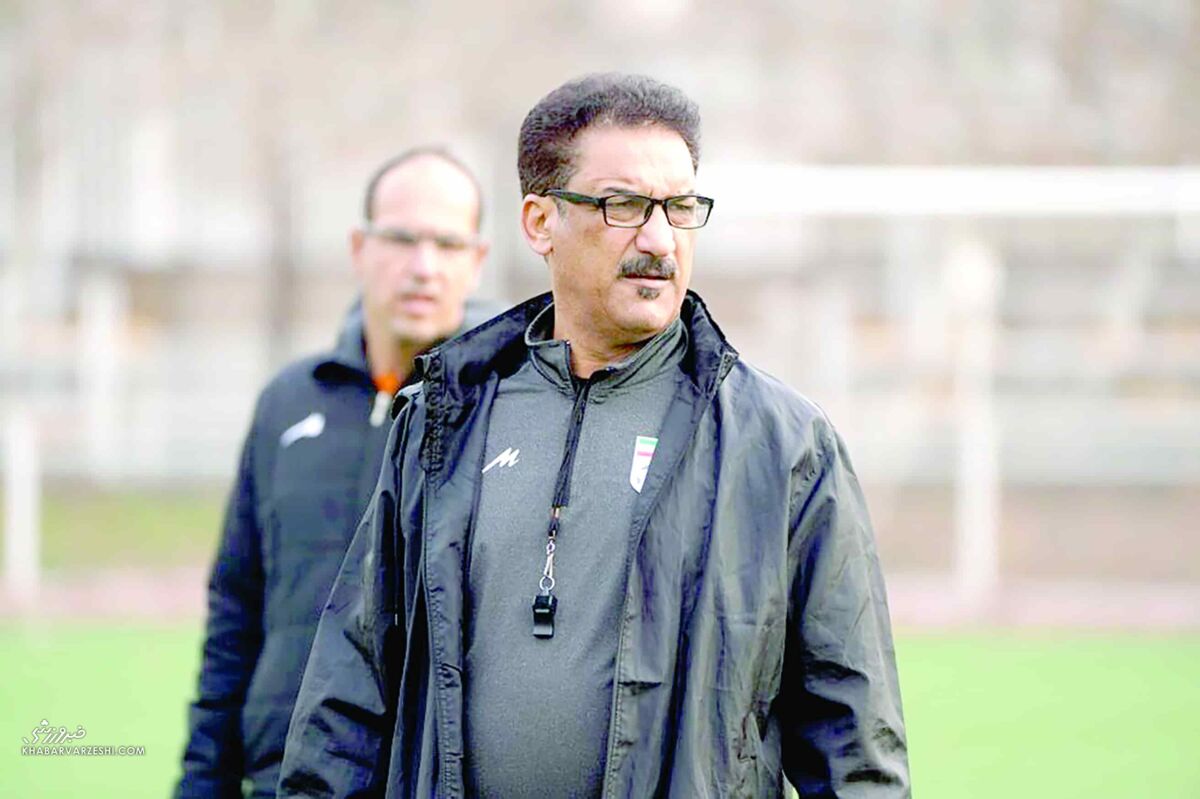 سرخاب: از پایتخت دوریم و کسی به ما توجه نمیکند!/ برای چینیها با زبان فارسی کری میخواندیم سرخاب: از پایتخت دوریم و کسی به ما توجه نمیکند!/ برای چینیها با زبان فارسی کری میخواندیم