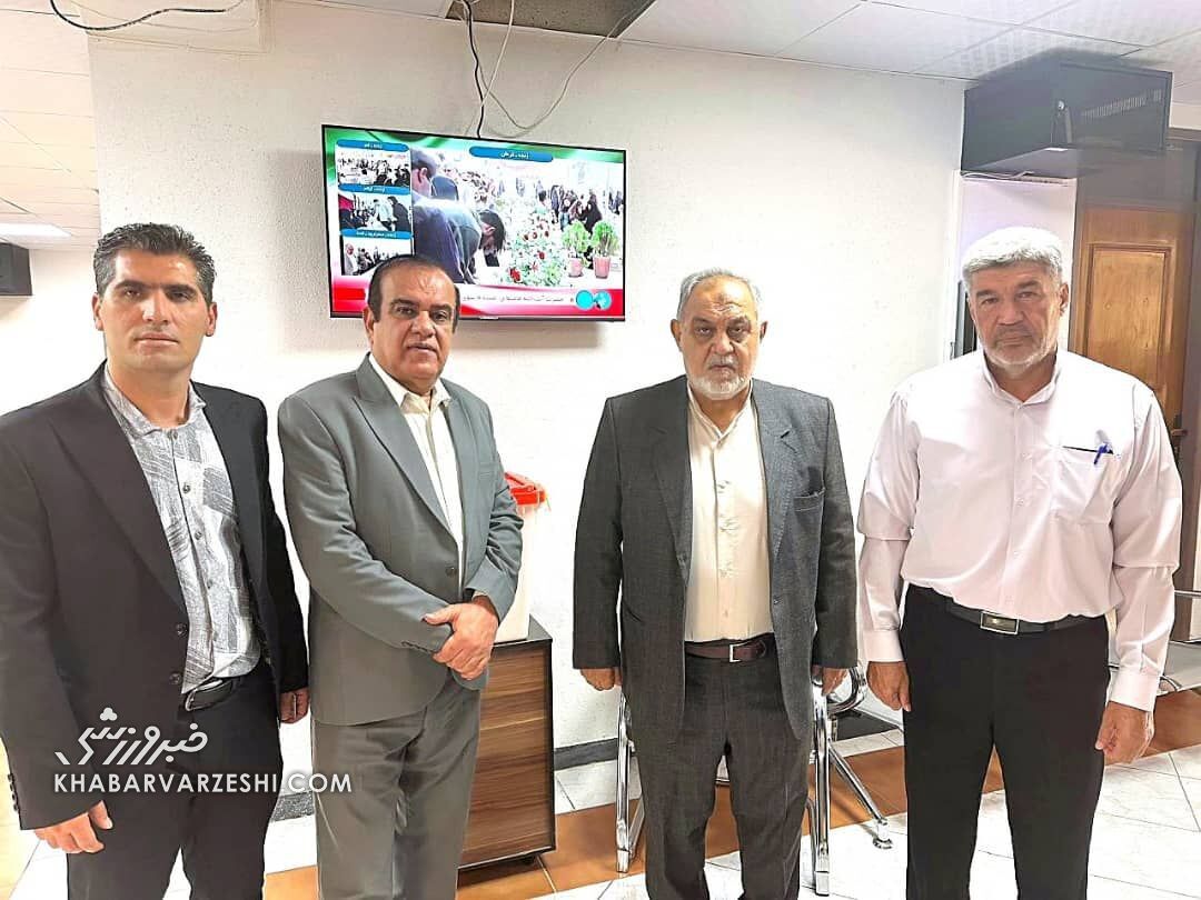 حمایت بزرگان فوتبال فارس از نامزد فوتبالی انتخابات +عکس