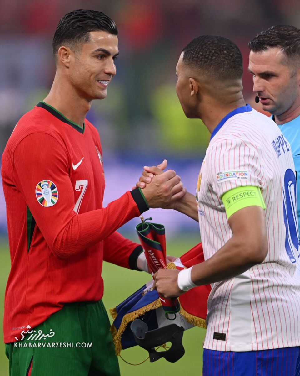 عکس| غولهای فوتبال در آغوش هم؛ صحنه رمانتیک رونالدو و امباپه