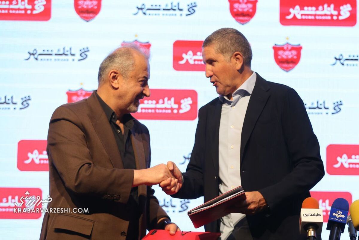 تصاویری از لحظه عقد قرارداد رسمی گاریدو با پرسپولیس