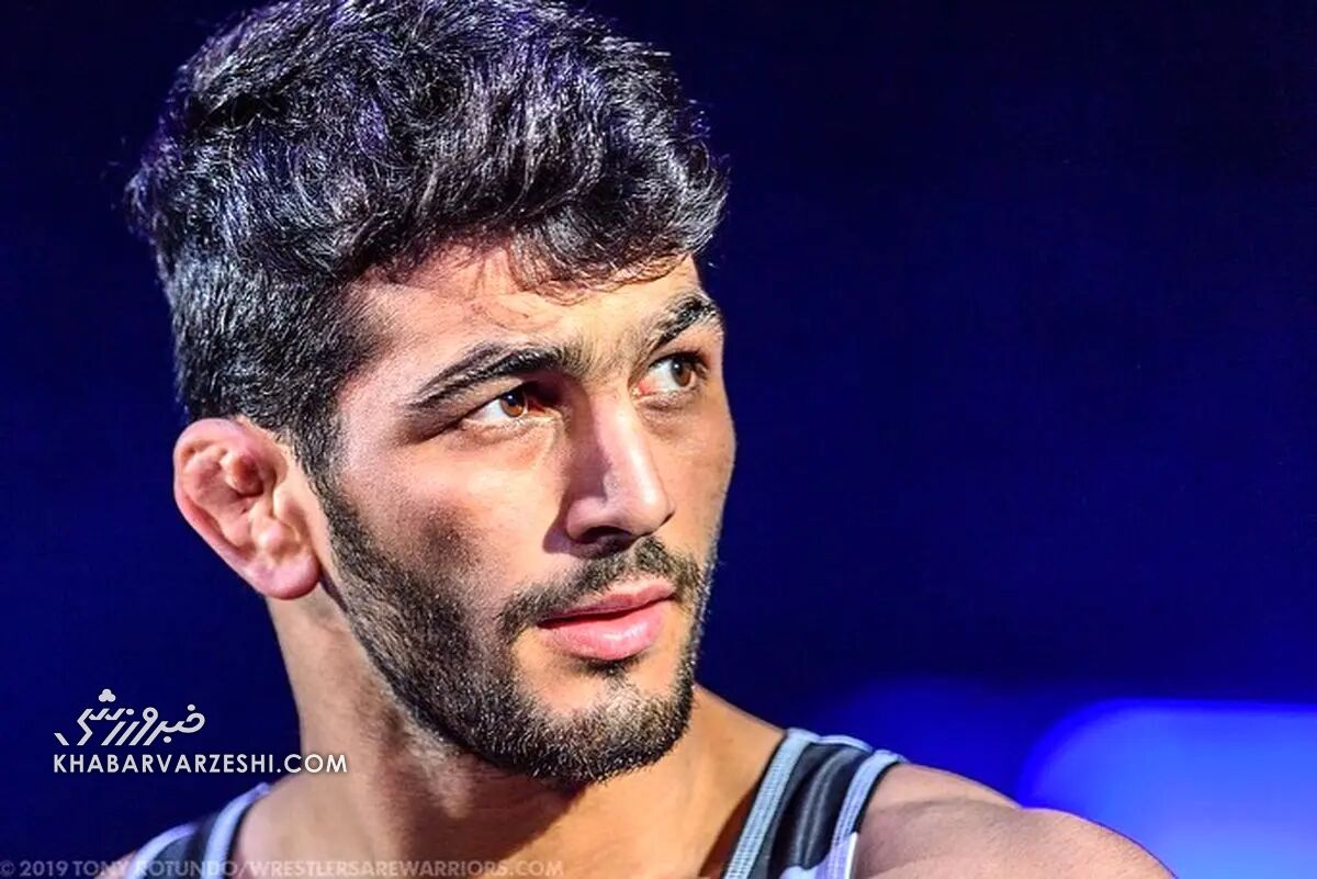 حسن یزدانی در زمین چمن آزادی! حسن یزدانی در زمین چمن آزادی!