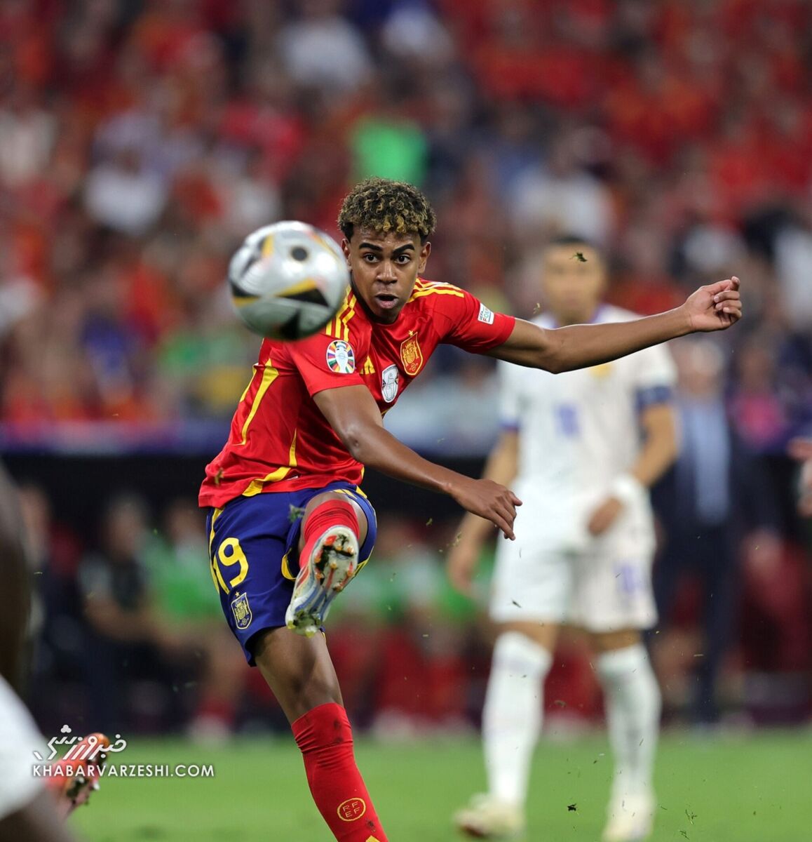 امپراتوریها اینگونه شکل میگیرند؛ اسپانیای جوان مقابل فرانسه کسلکننده/ پسری که بر احساسات کودکانهاش غلبه کرد