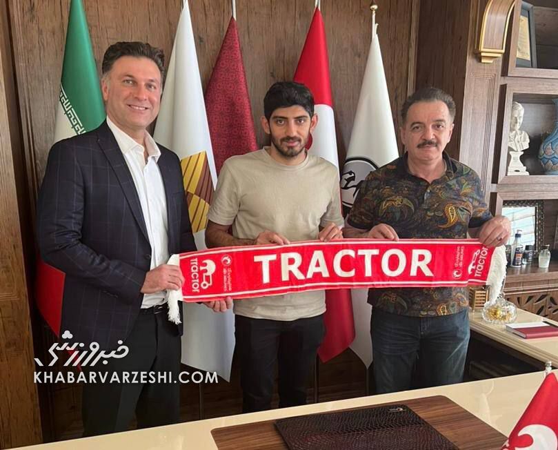 فوری| ستاره پرسپولیس رسماً به تراکتور پیوست/ بمب نقل و انتقالات در تبریز منفجر شد +عکس
