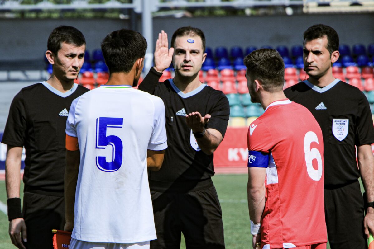 داور ایرانی در دیدار ردهبندی/ ازبکستان سوم شد داور ایرانی در دیدار ردهبندی/ ازبکستان سوم شد