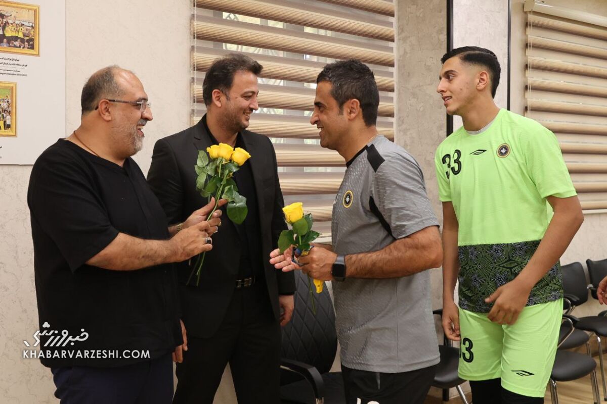 پرستارهترین تیم لیگ برتر استارت زد/ سپاهانیها با مورایس و خریدهای جدید بمب روحیه شدند +تصاویر