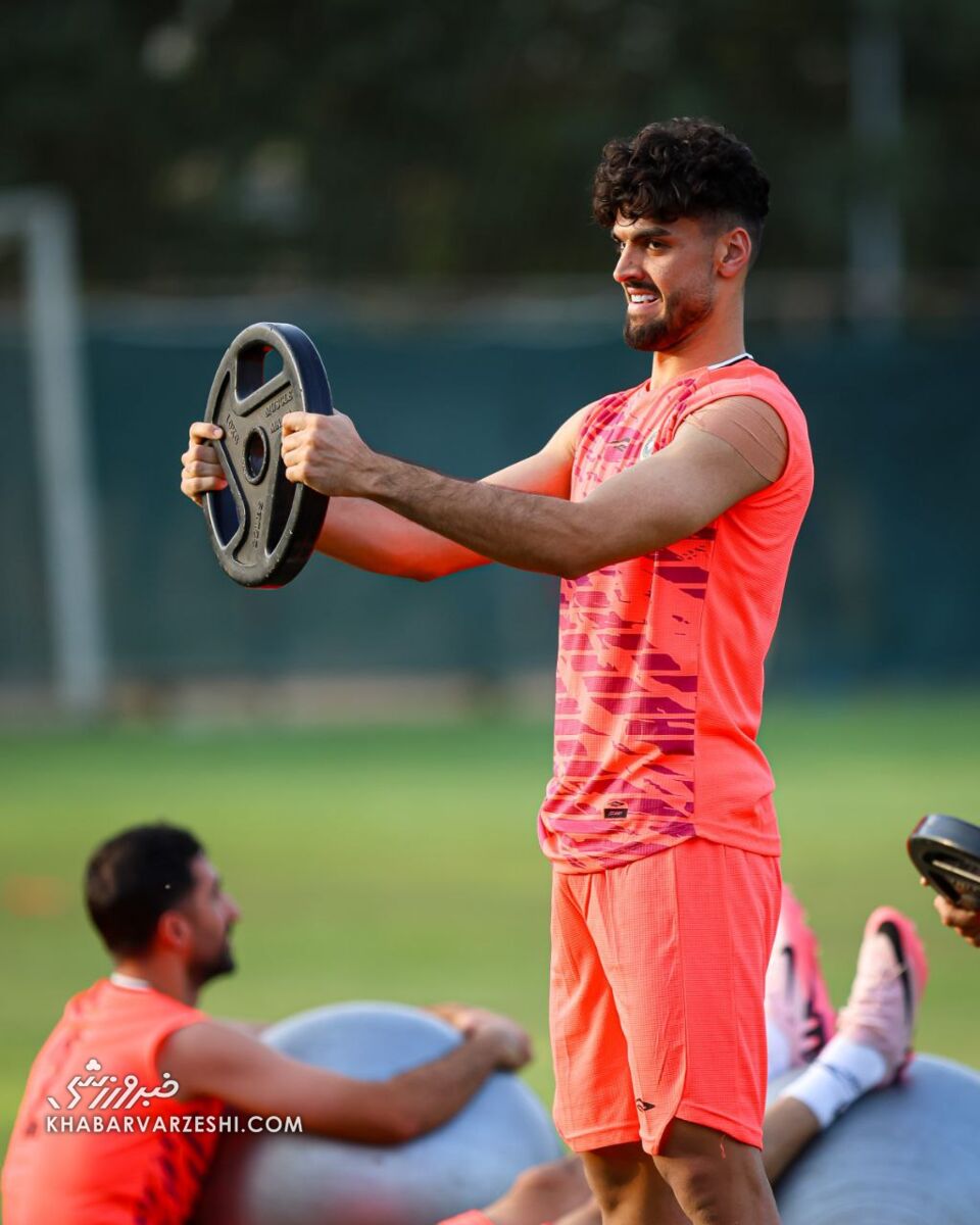 پرستارهترین تیم لیگ برتر استارت زد/ سپاهانیها با مورایس و خریدهای جدید بمب روحیه شدند +تصاویر