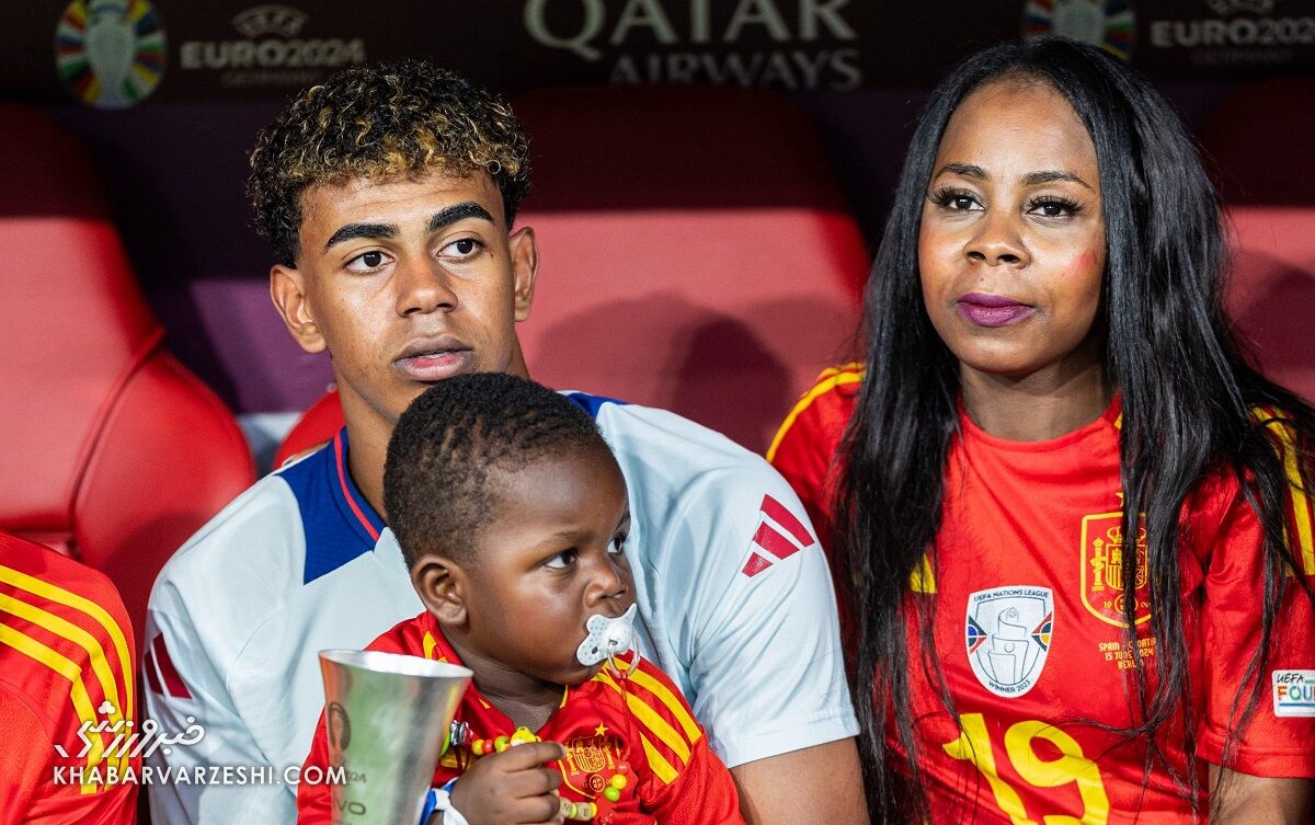 روایت شنیدنی یامال از مهاجرت خانواده تا بازی در نوکمپ؛ مادرم ملکه من است/ مادربزرگم مخفیانه خودش را به اسپانیا رساند! روایت شنیدنی یامال از مهاجرت خانواده تا بازی در نوکمپ؛ مادرم ملکه من است/ مادربزرگم مخفیانه خودش را به اسپانیا رساند!