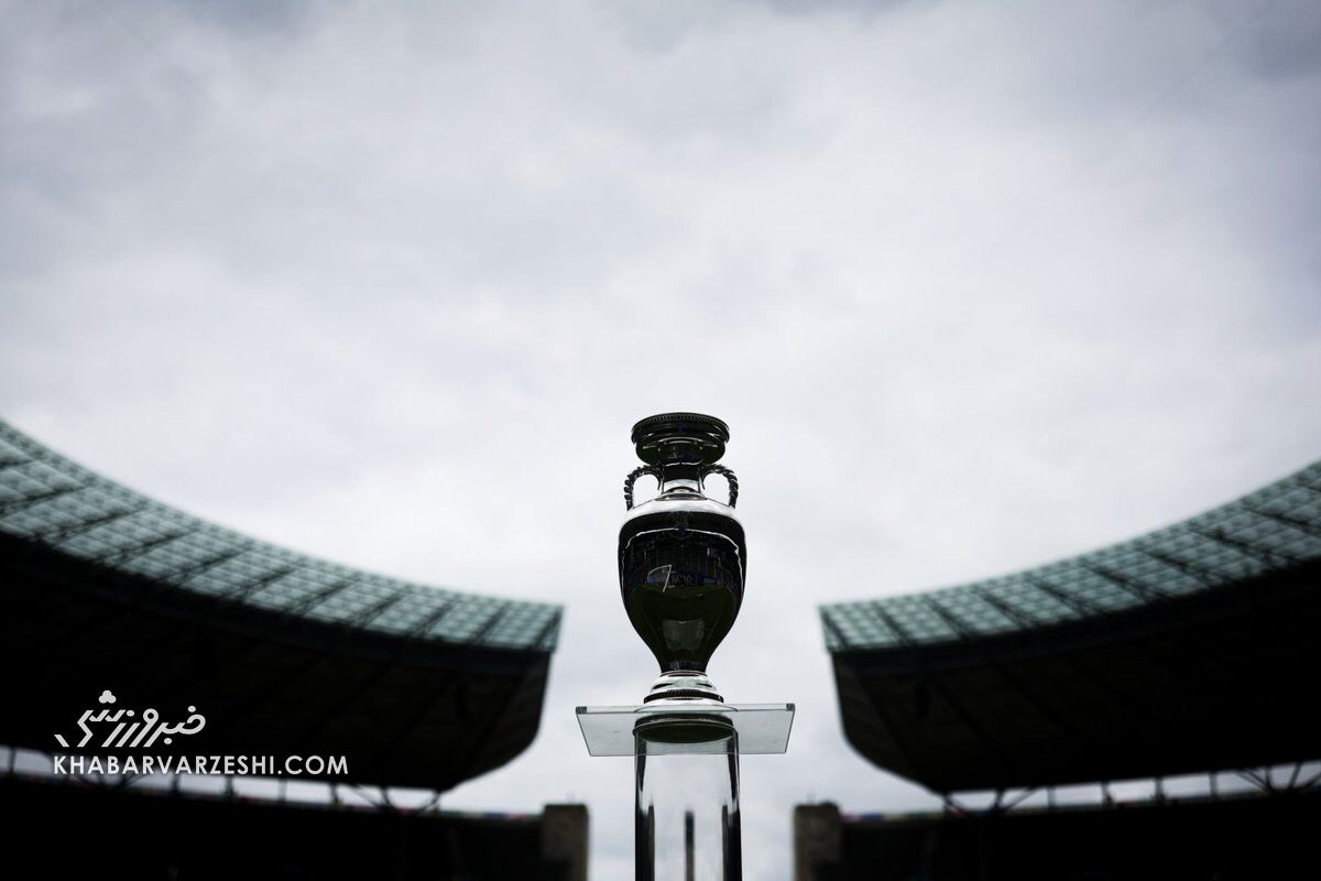 عکس| رونمایی از جام و مدال قهرمانی یورو ۲۰۲۴ عکس| رونمایی از جام و مدال قهرمانی یورو ۲۰۲۴