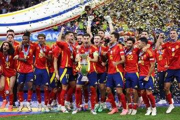 چهارمین قهرمانی اسپانیا در یورو/ جام باز هم به خانه برنگشت و به سرزمین ماتادورها رفت!