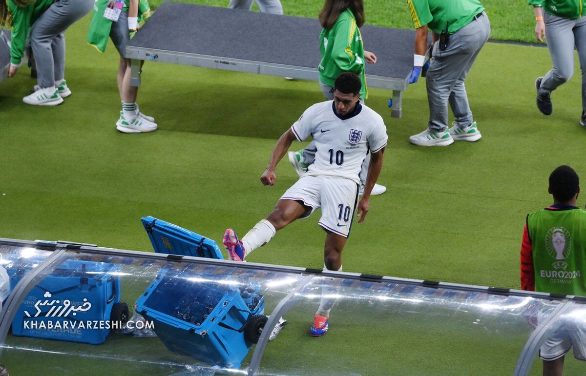 رفتار عجیب ستاره انگلیسی؛ جود به سطل آشغال لگد زد/ جام به خانه نرسید! +عکس