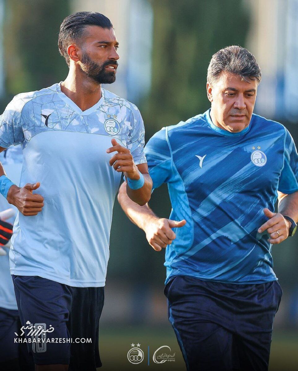 عکس| اولین تصاویر از رضاییان با پیراهن استقلال/ یاغی جدید همزادش را پیدا کرد