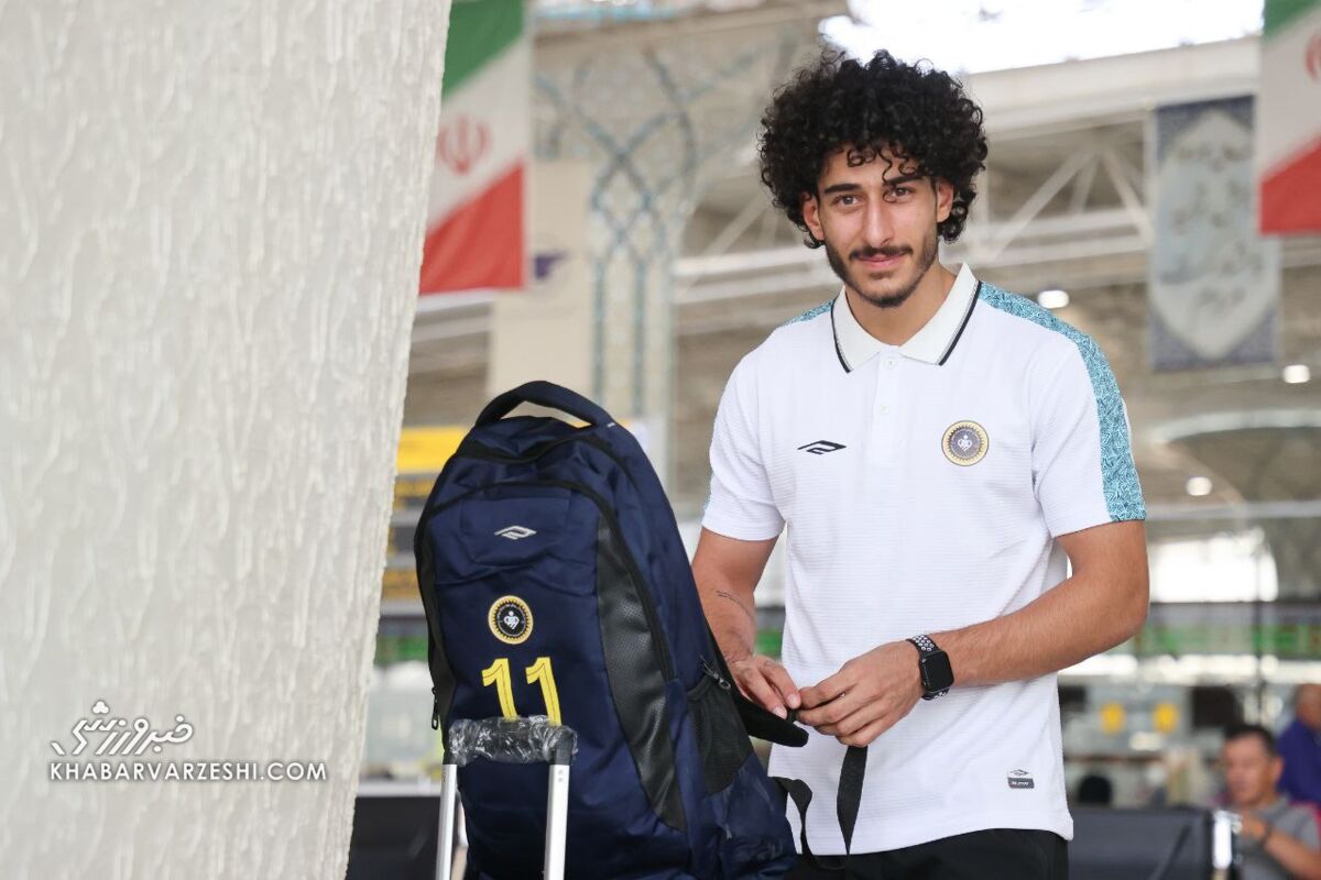 عکس| پرواز ستارههای سپاهان به سمت ترکیه