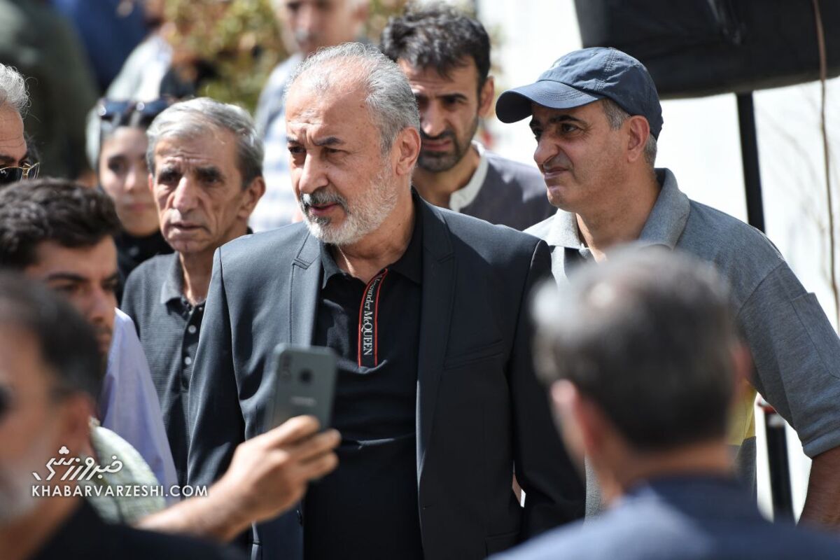 رد پای پرسپولیسی سرشناس در حمله به رضا درویش؛ چه کسی از زمین خوردن وحید هاشمیان سود میبرد؟ رد پای پرسپولیسی سرشناس در حمله به رضا درویش؛ چه کسی از زمین خوردن وحید هاشمیان سود میبرد؟