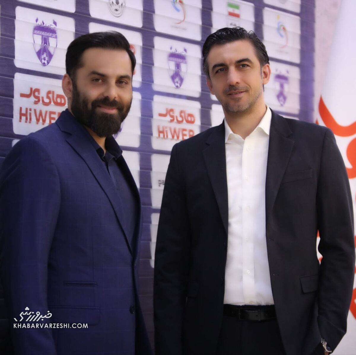 ستاره سابق استقلال رسماً به این تیم پیوست +عکس