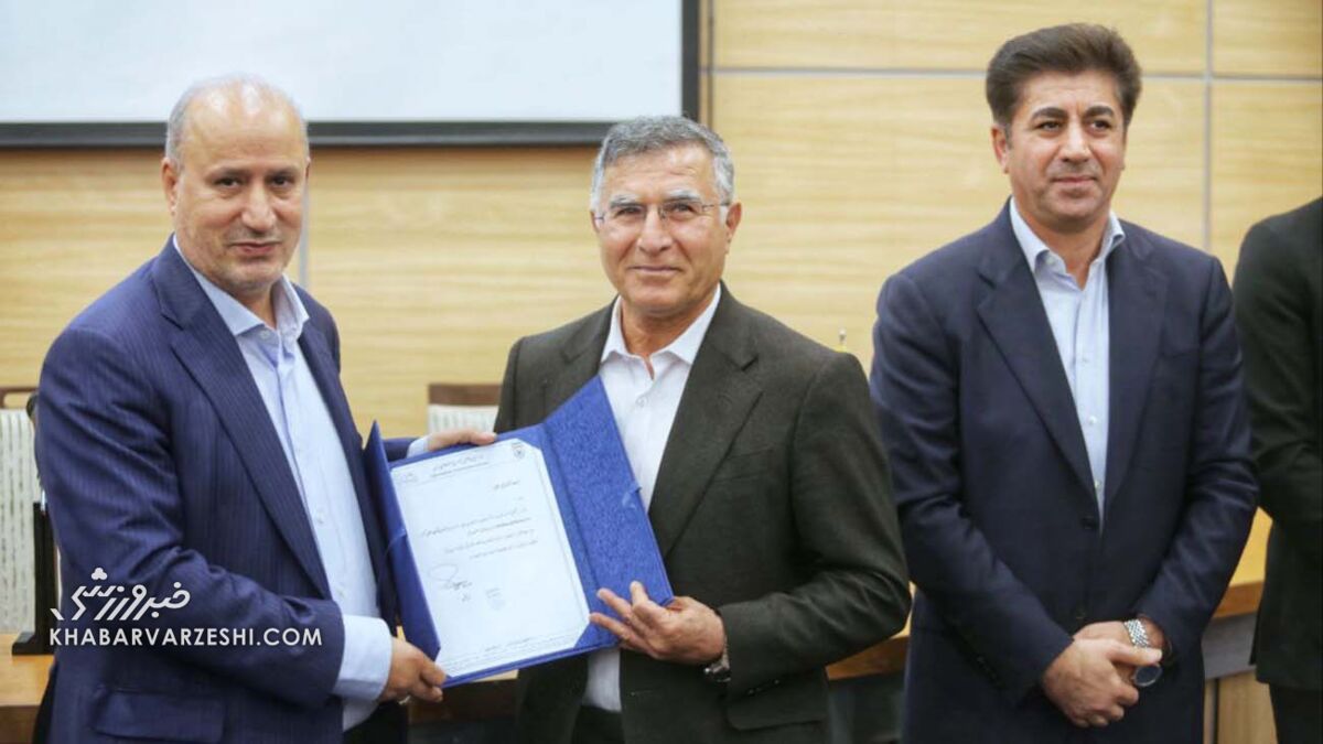 بمب خبری در فدراسیون فوتبال؛ نقش امیر قلعهنویی در ابقای خودش!